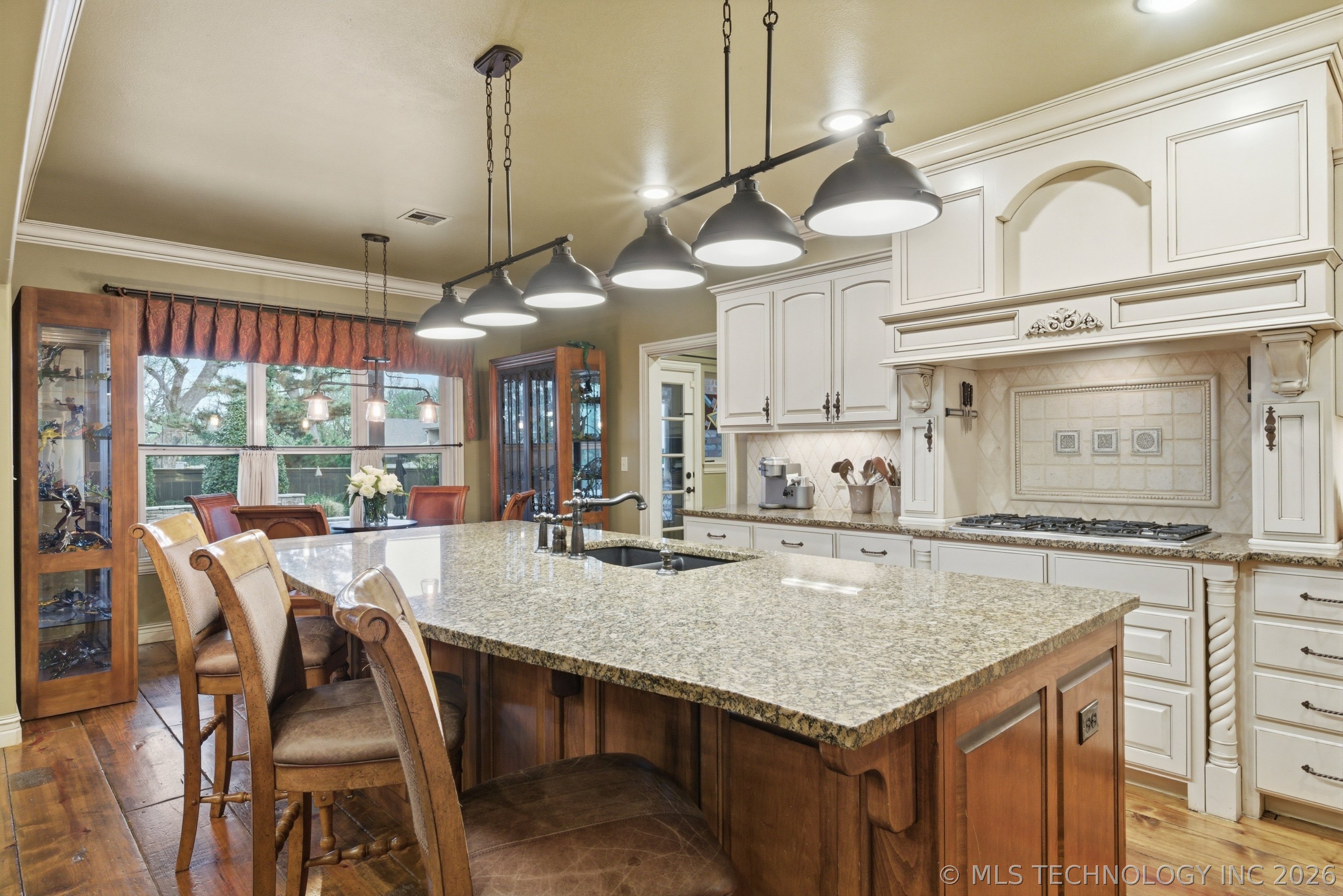 Tulsa, Oklahoma, 74105, United States, 5 Bedrooms Bedrooms, ,5 BathroomsBathrooms,Residential,Active,2035149