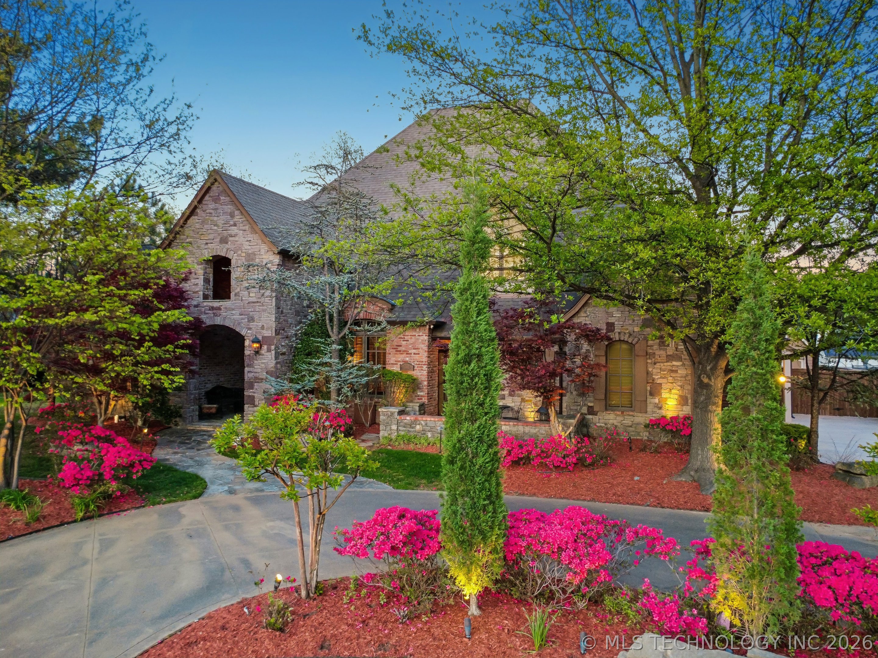 Tulsa, Oklahoma, 74105, United States, 5 Bedrooms Bedrooms, ,5 BathroomsBathrooms,Residential,Active,2035149