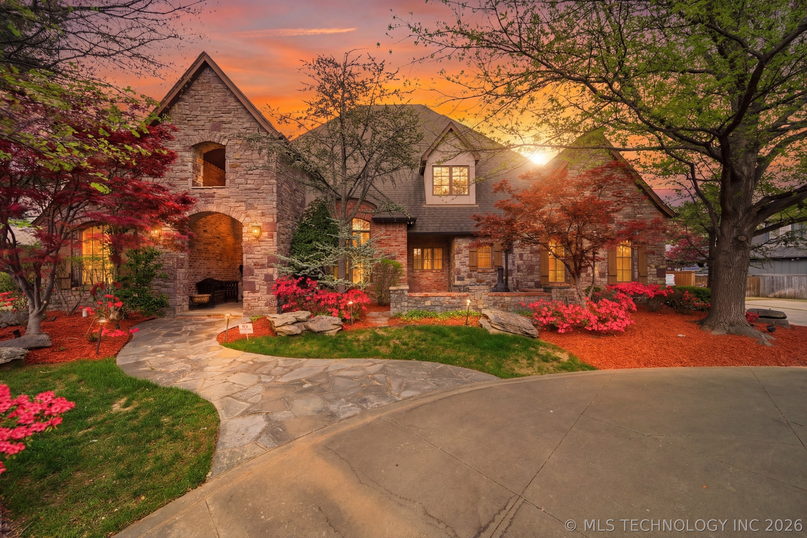 Tulsa, Oklahoma, 74105, United States, 5 Bedrooms Bedrooms, ,5 BathroomsBathrooms,Residential,Active,2035149