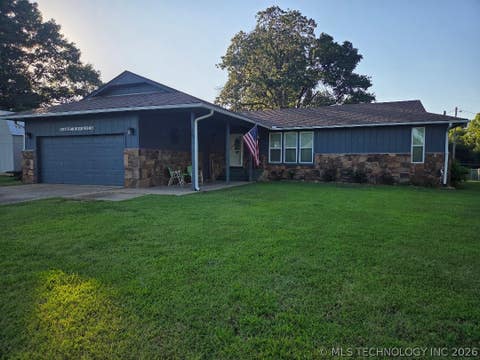 Photo of 15 Ridgeway Lane, Eufaula, OK 74432 (MLS # 2622259)