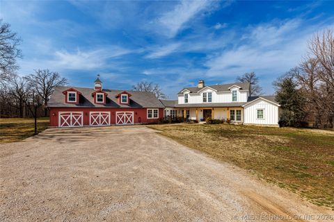 Photo of 16300 S 4210 Road, Claremore, OK 74017 (MLS # 2607616)