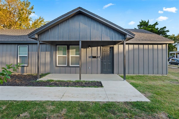 423 S CHICKASAW AVE, BARTLESVILLE, OK 74003 - Image a752d651122fdc9b390f759aa61ba5d7/1997003539