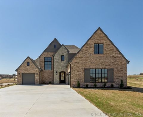 Photo of 10926 N 86th EastCourt, Owasso, OK 74055 (MLS # 2616782)