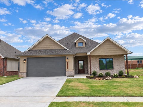 Photo of 1013 S Chickasaw Street, Skiatook, OK 74070 (MLS # 2636697)