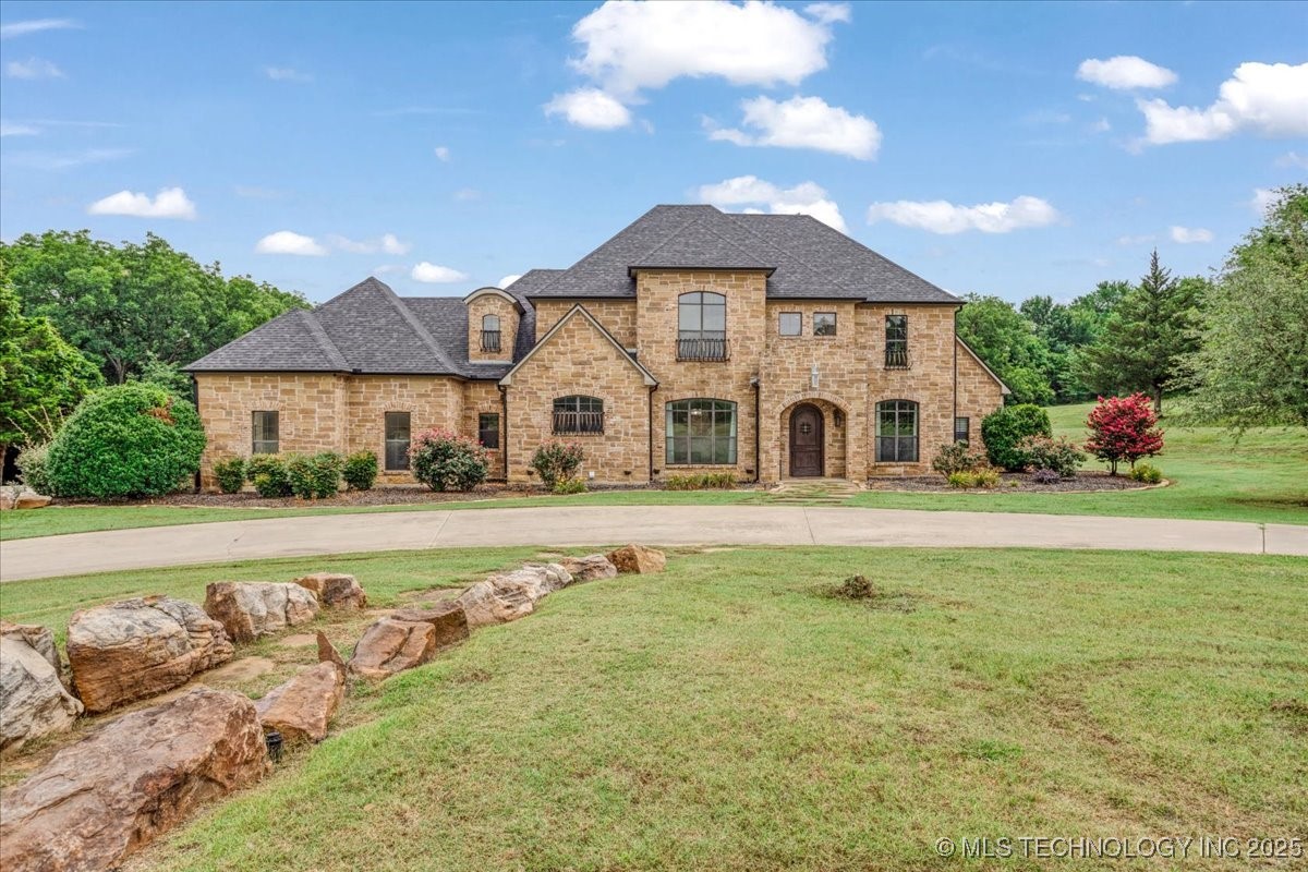 3892 Folsom Road