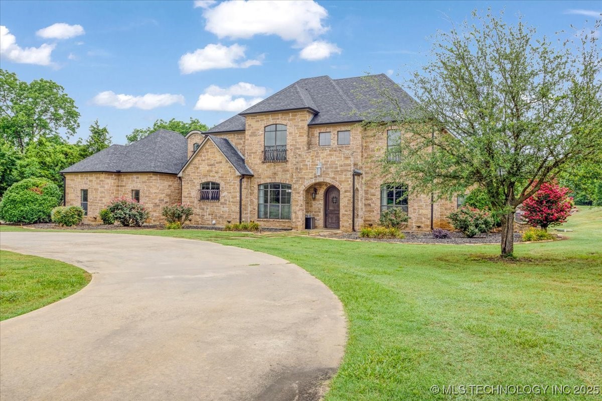 3892 Folsom Road