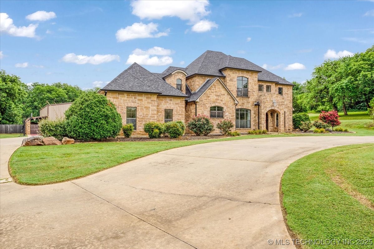 3892 Folsom Road