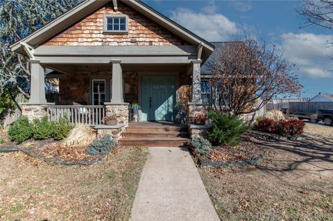 Photo of 1745 S Gary Place, Tulsa, OK 74104 (MLS # 2607880)