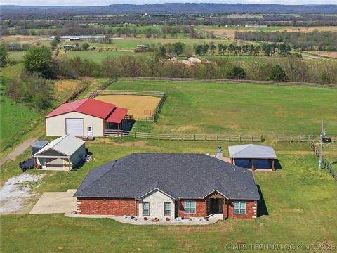 Photo of 107188 S 4570 Road, Sallisaw, OK 74955 (MLS # 2611030)