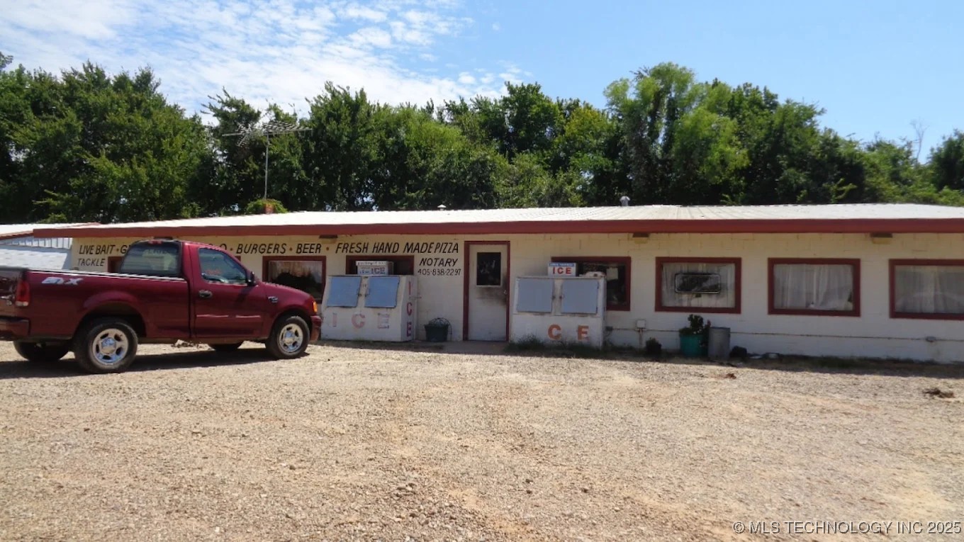 725 Carpenters Bluff Road