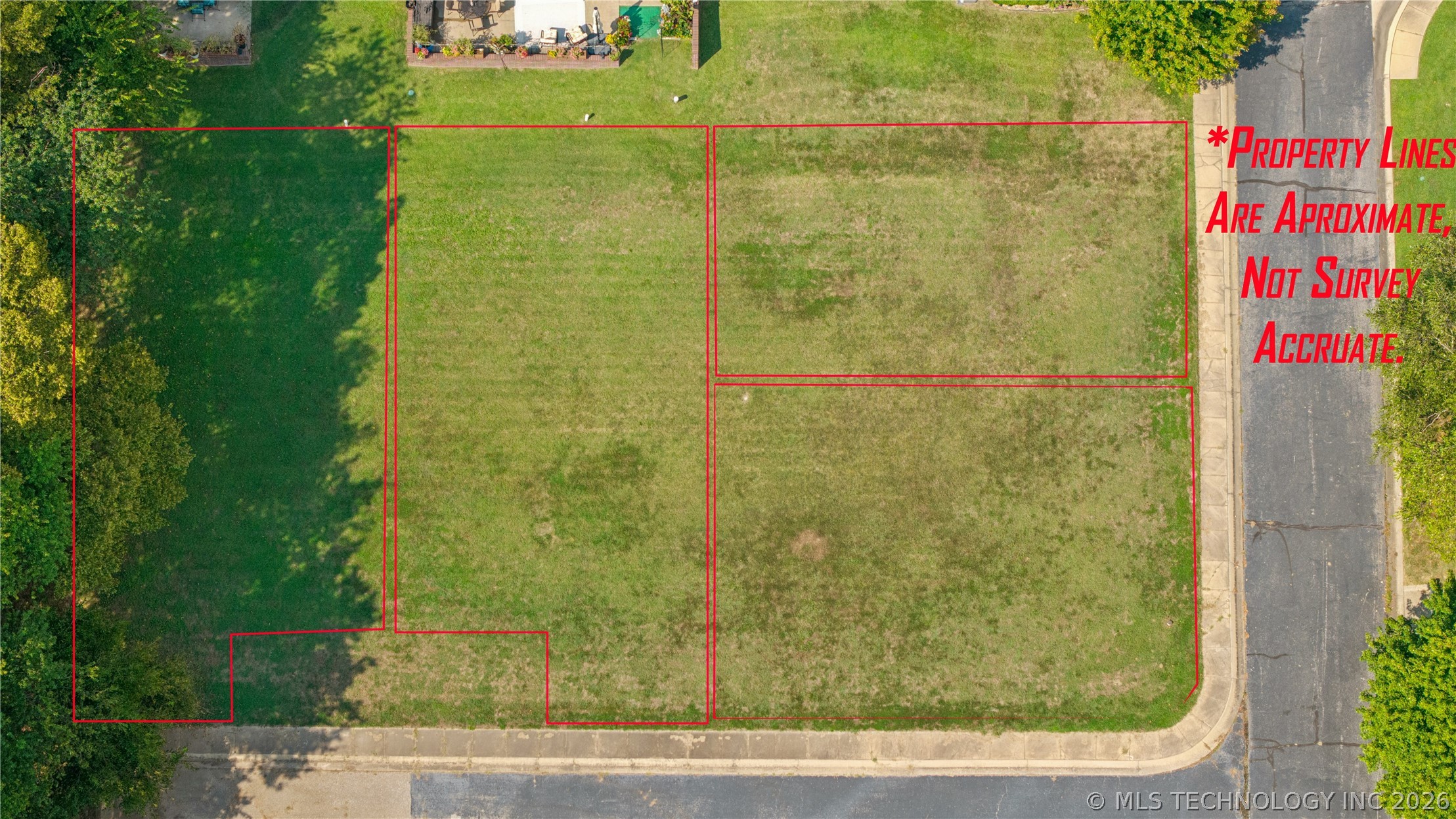 Photo 1 of 11 — 501 St Andrews Place, Grove, OK 74344