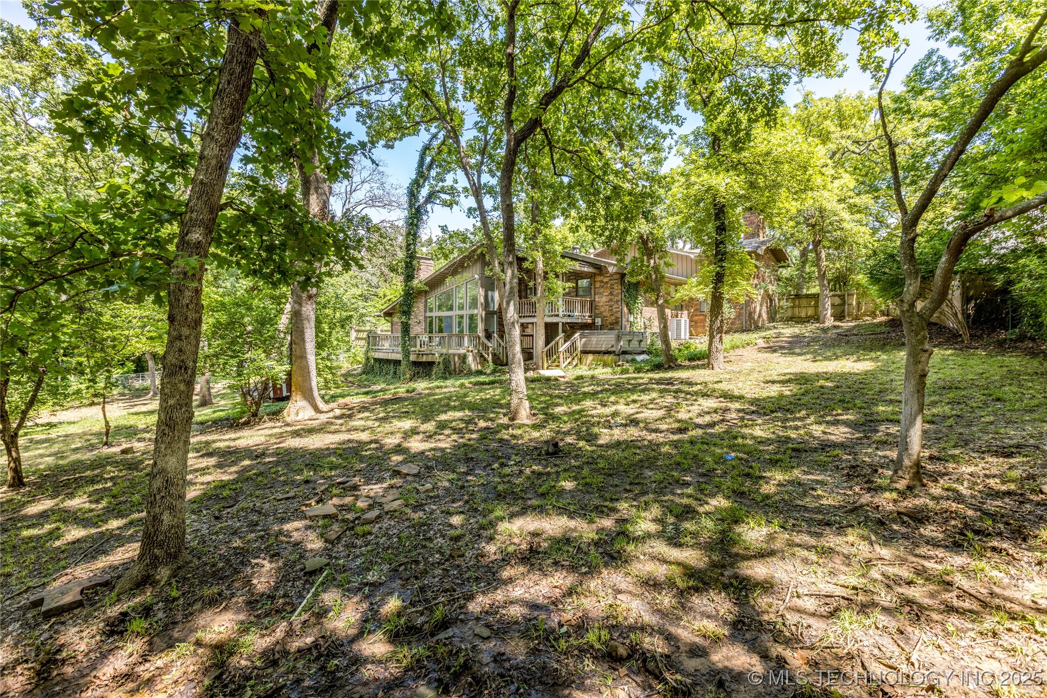 927 Crooked Oak Drive
