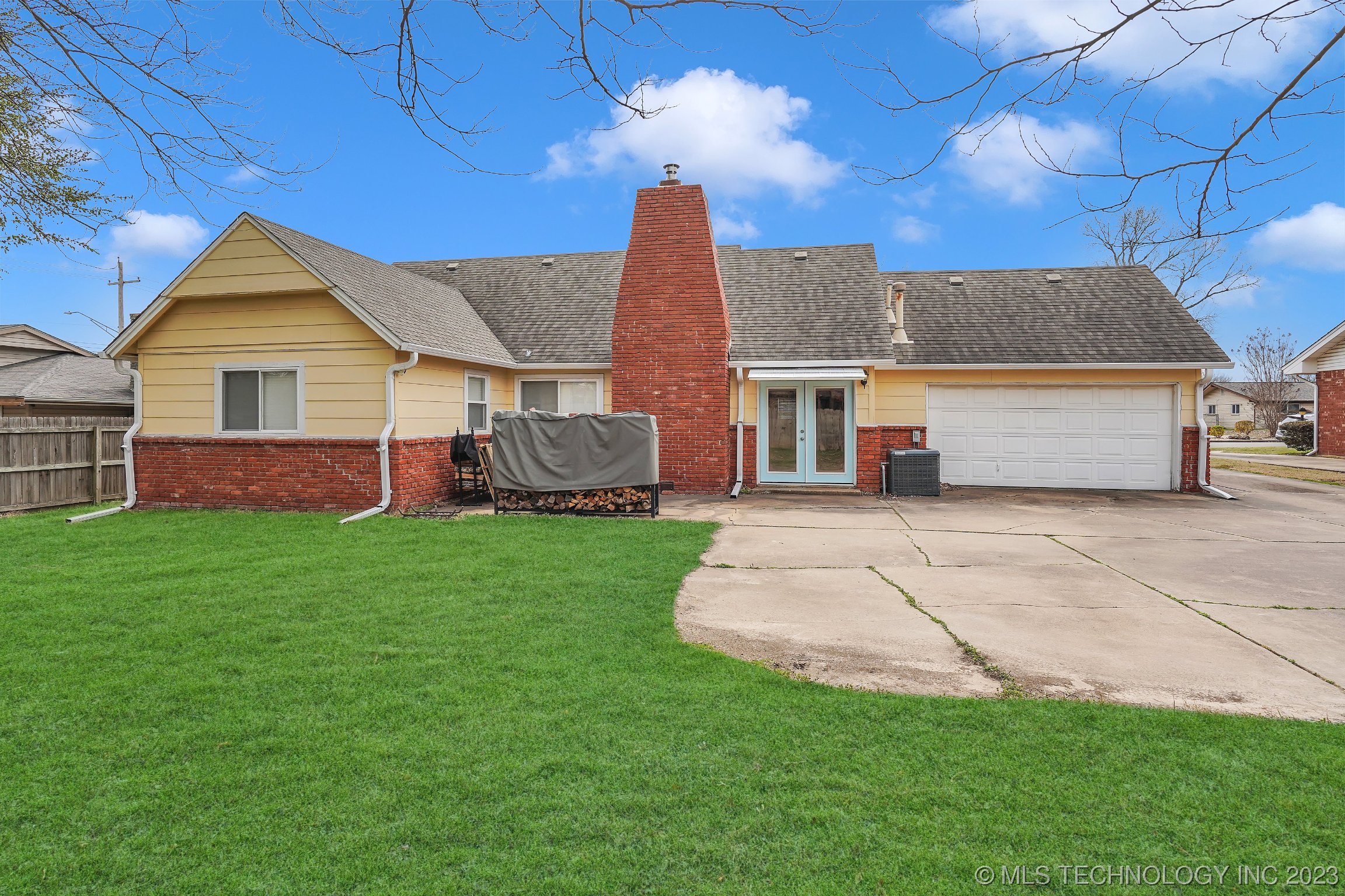 Photo 26 of 27 of 706 W Vandever Boulevard house