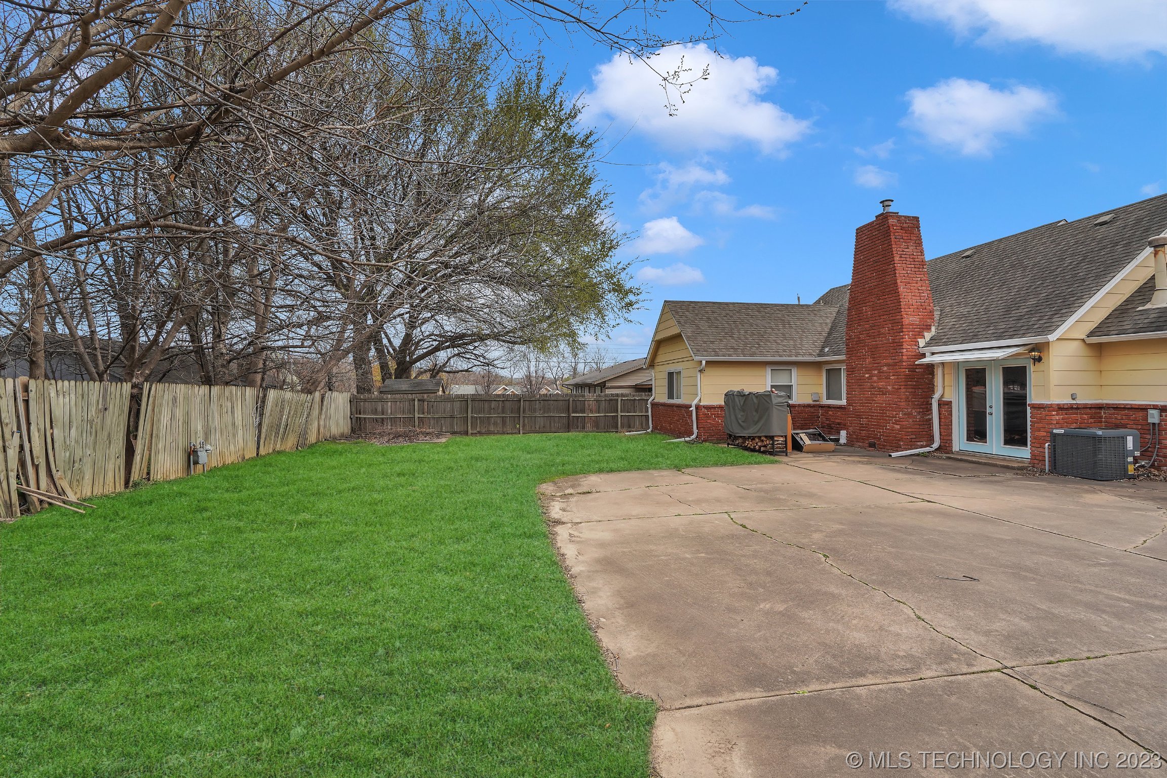 Photo 27 of 27 of 706 W Vandever Boulevard house