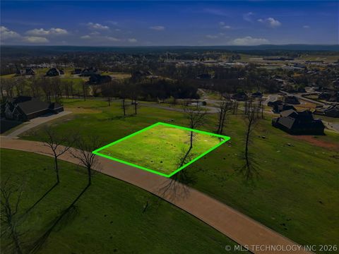Photo of 777 Ridgeview Drive, Tahlequah, OK 74464 (MLS # 2605817)
