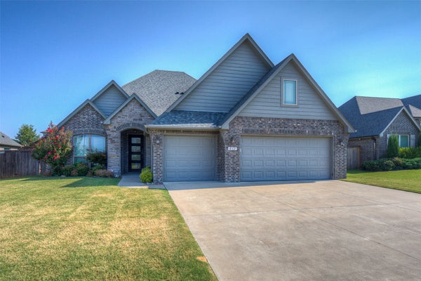 211 E 128TH PL S, JENKS, OK 74037 - Image aa2af1bb98beffdb6822a6b9ab511c63/3246614094