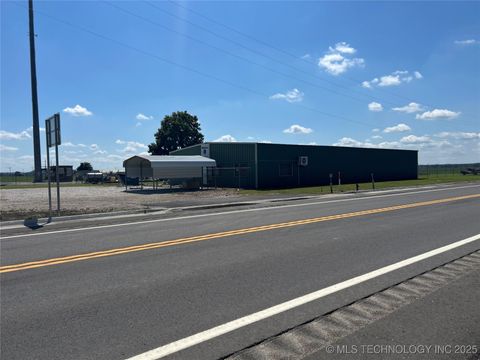 Photo of 13599 E US Hwy 64, Webbers Falls, OK 74470 (MLS # 2538123)