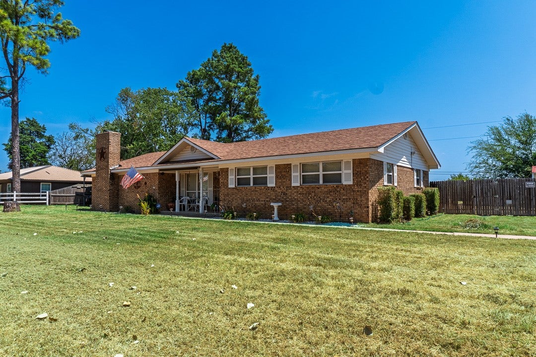 122 Hummingbird Circle