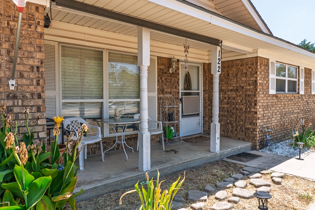 122 Hummingbird Circle