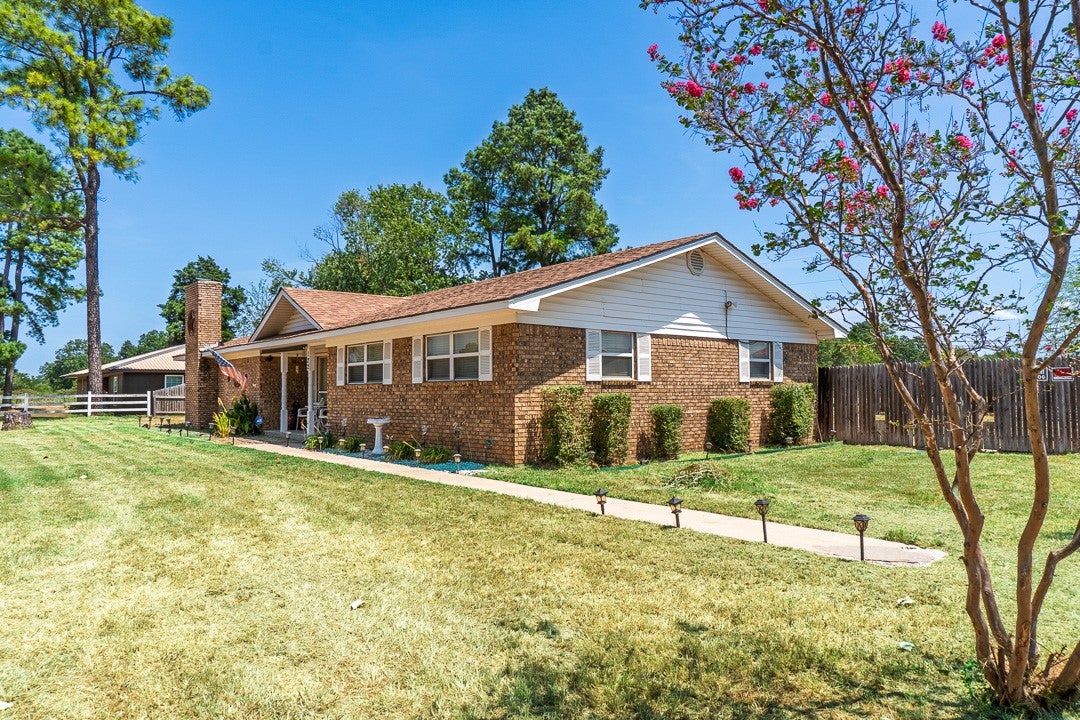 122 Hummingbird Circle