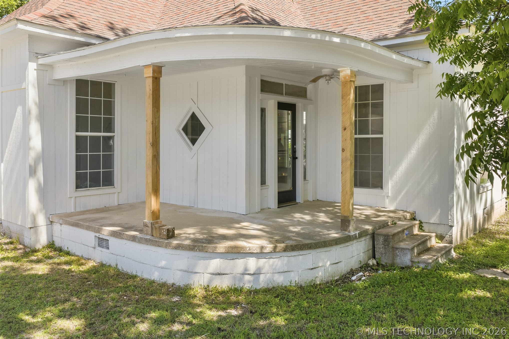 302 S 10 Avenue