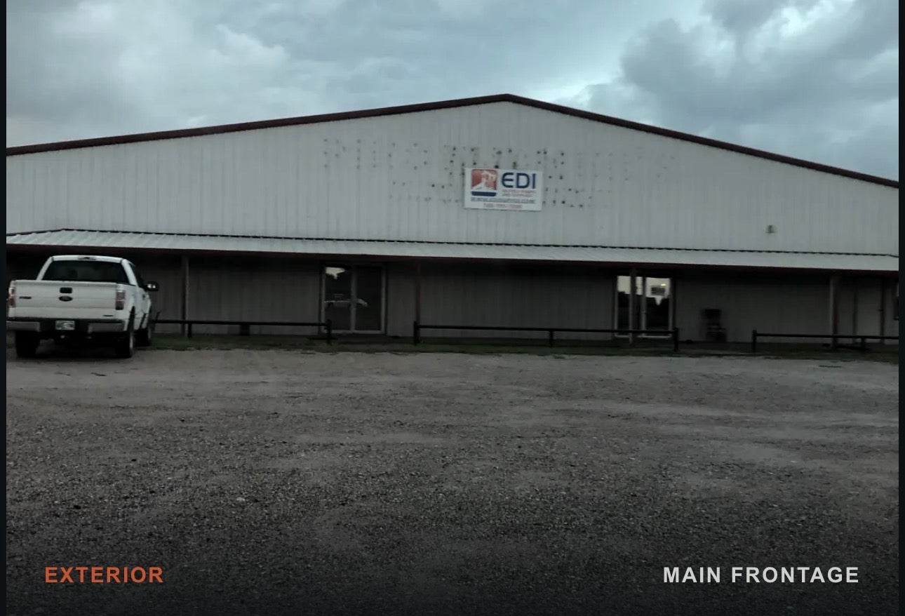 931 1St St, Madill, OK 73446
