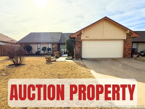 Photo of 6212 SE 56th Street, Oklahoma City, OK 73135 (MLS # 2605160)