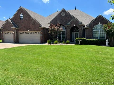 Photo of 2017 W Vail Street, Broken Arrow, OK 74012 (MLS # 2622965)