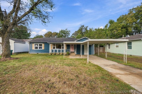 Photo of 1804 S Water Street, Sapulpa, OK 74066 (MLS # 2637357)
