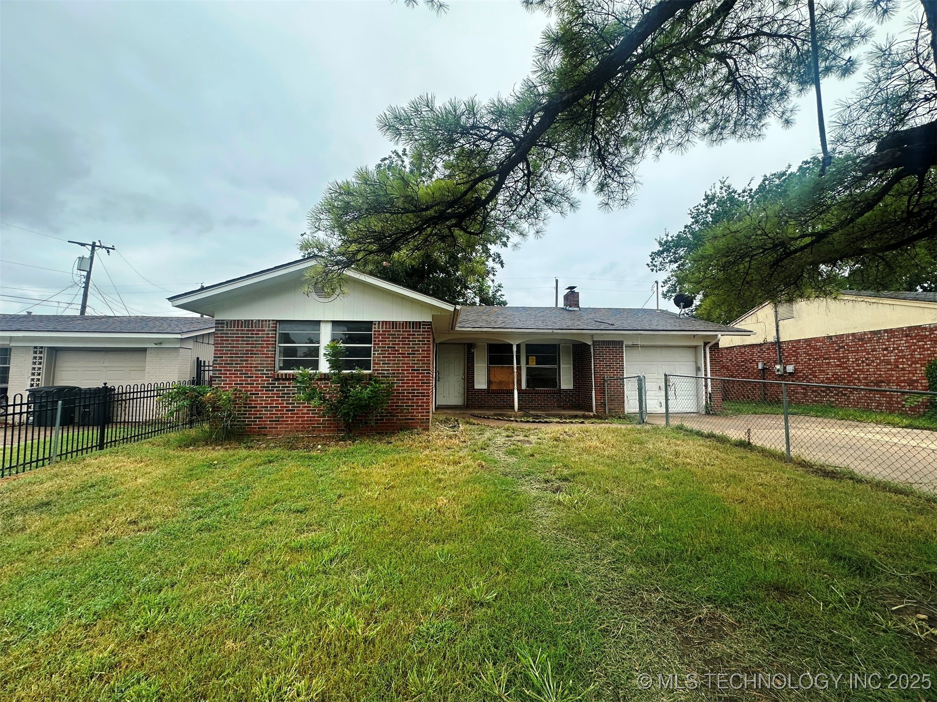 20526 E 4th Street