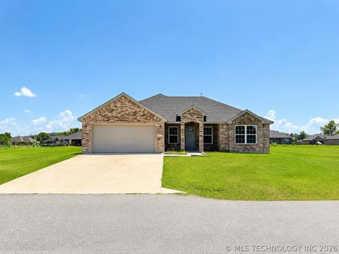 Photo of 29 Huntington Beach Drive, Durant, OK 74701 (MLS # 2624864)