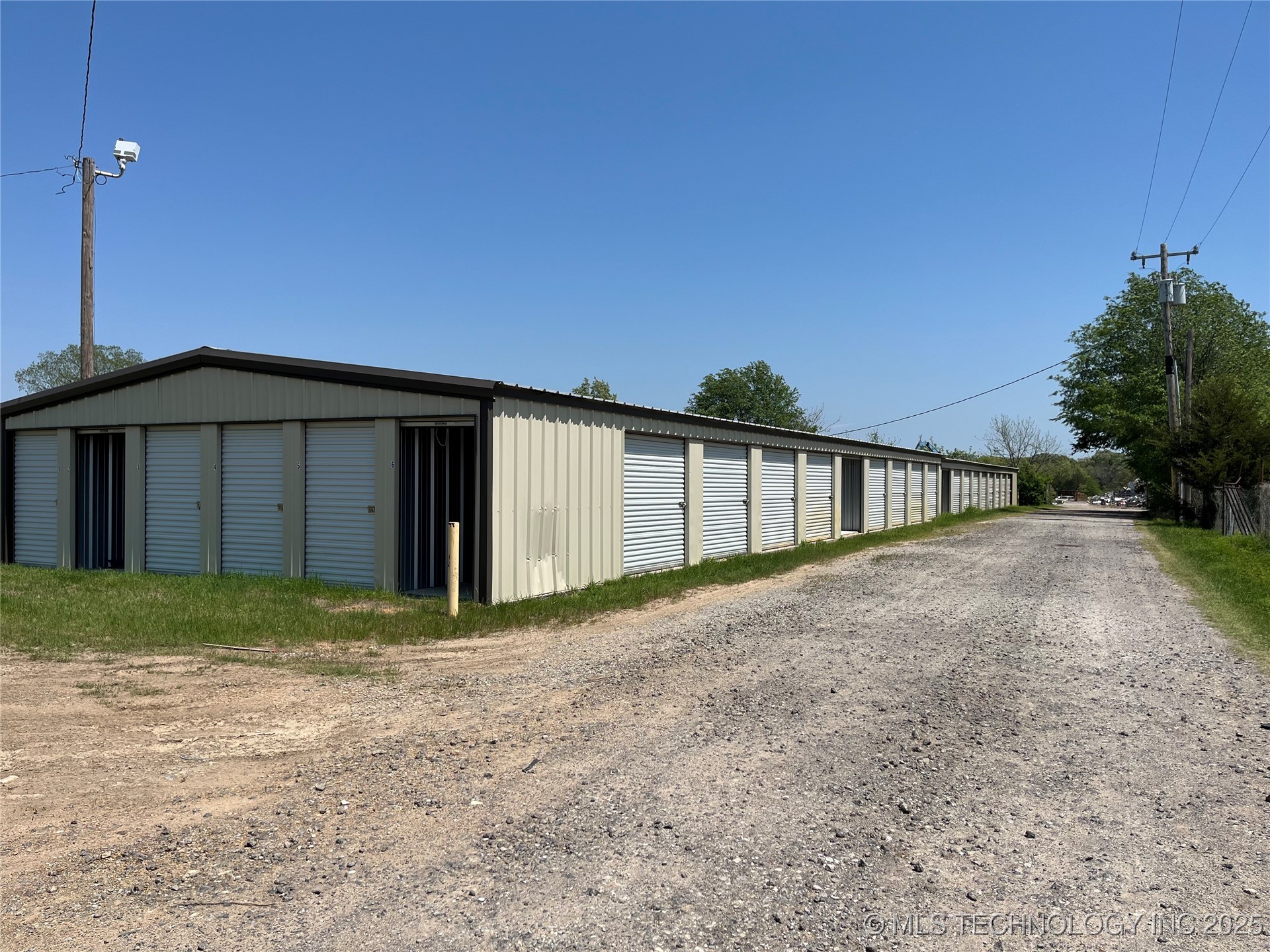 3756 S Mississippi