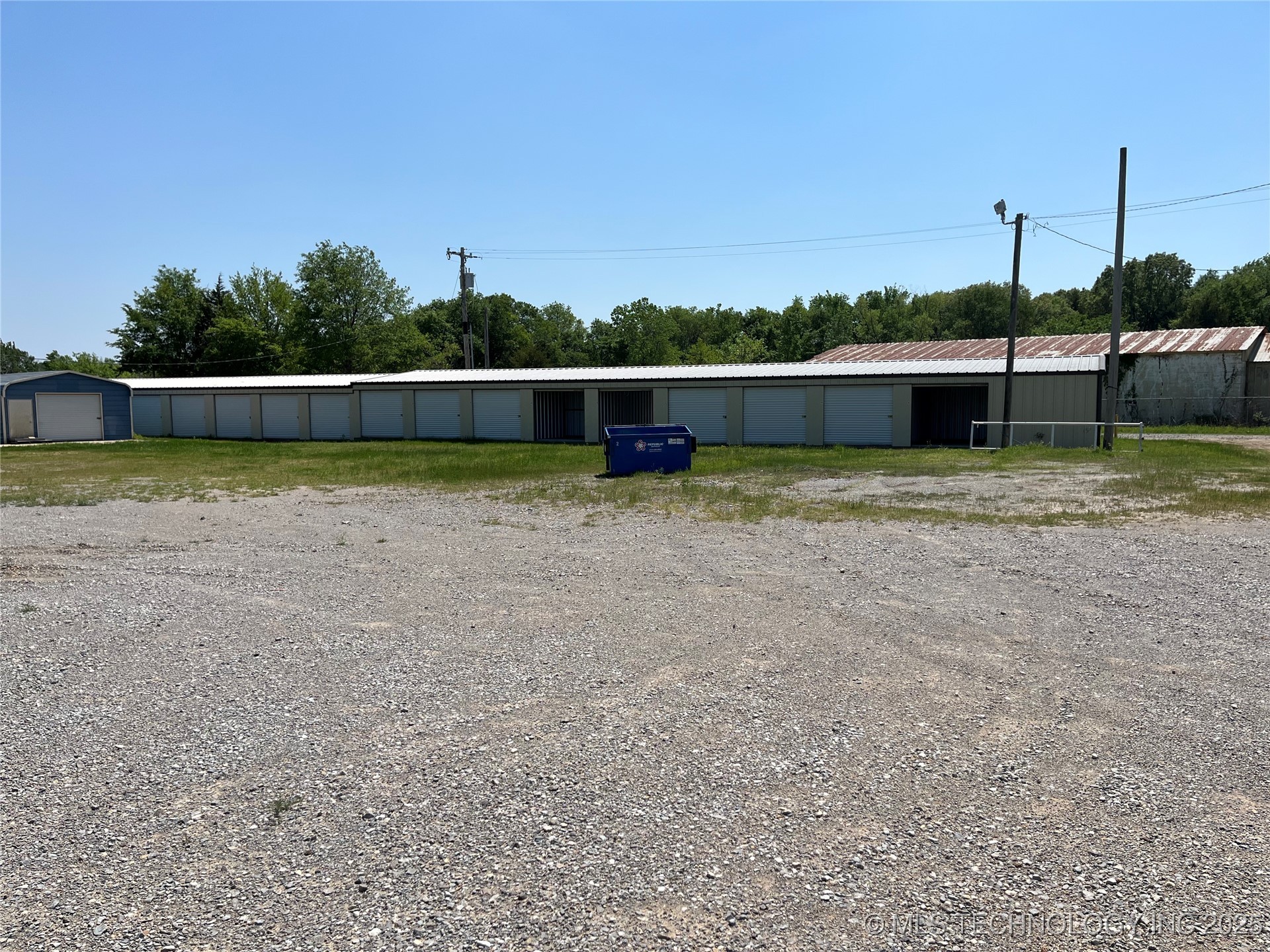 3756 S Mississippi