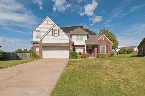 Photo of 808 W Juneau Street, Broken Arrow, OK 74012 (MLS # 2637801)