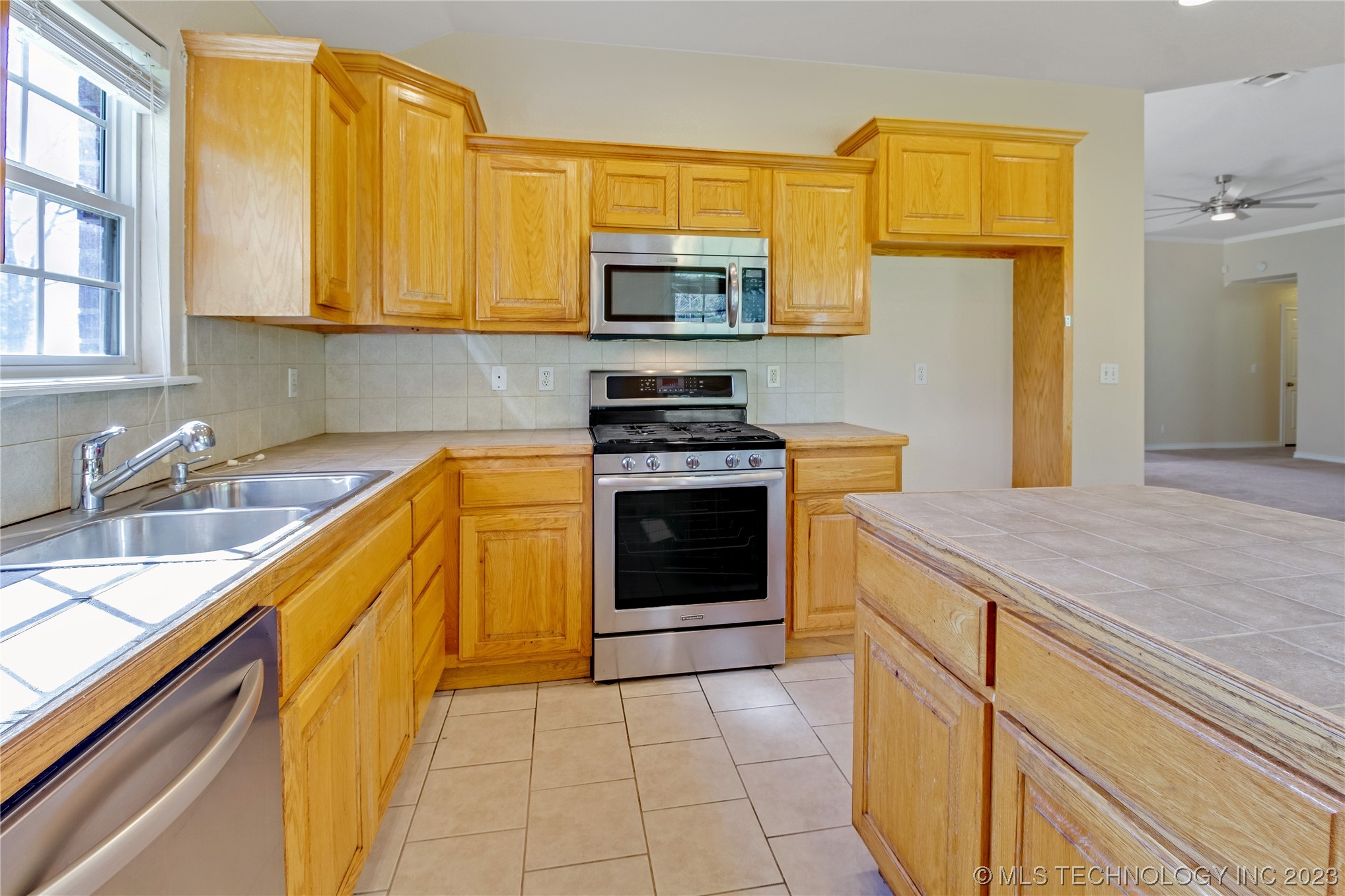 Photo 8 of 20 of 8803 E 105th Street N house
