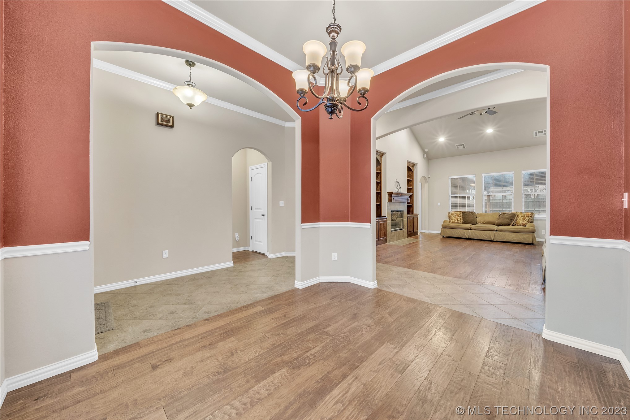 Photo 18 of 48 of 14554 S Gary Avenue house