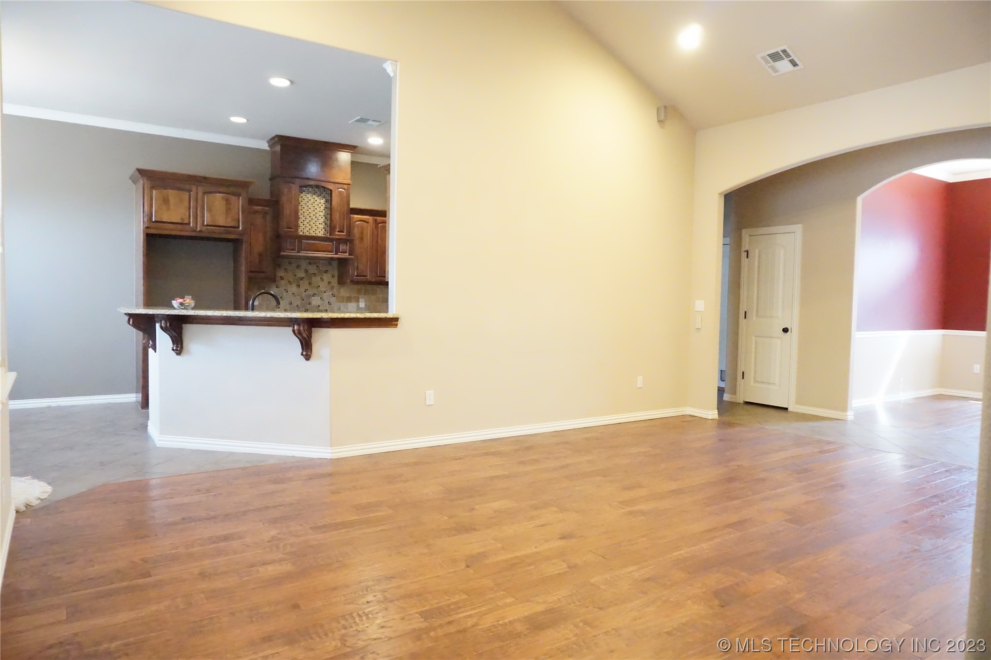 Photo 6 of 48 of 14554 S Gary Avenue house