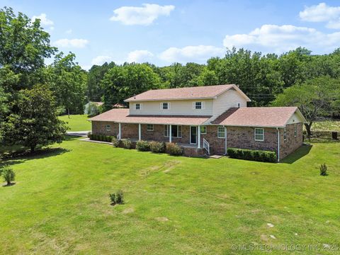 562 W Willis Road, Tahlequah, OK 74464 - MLS#: 2502451