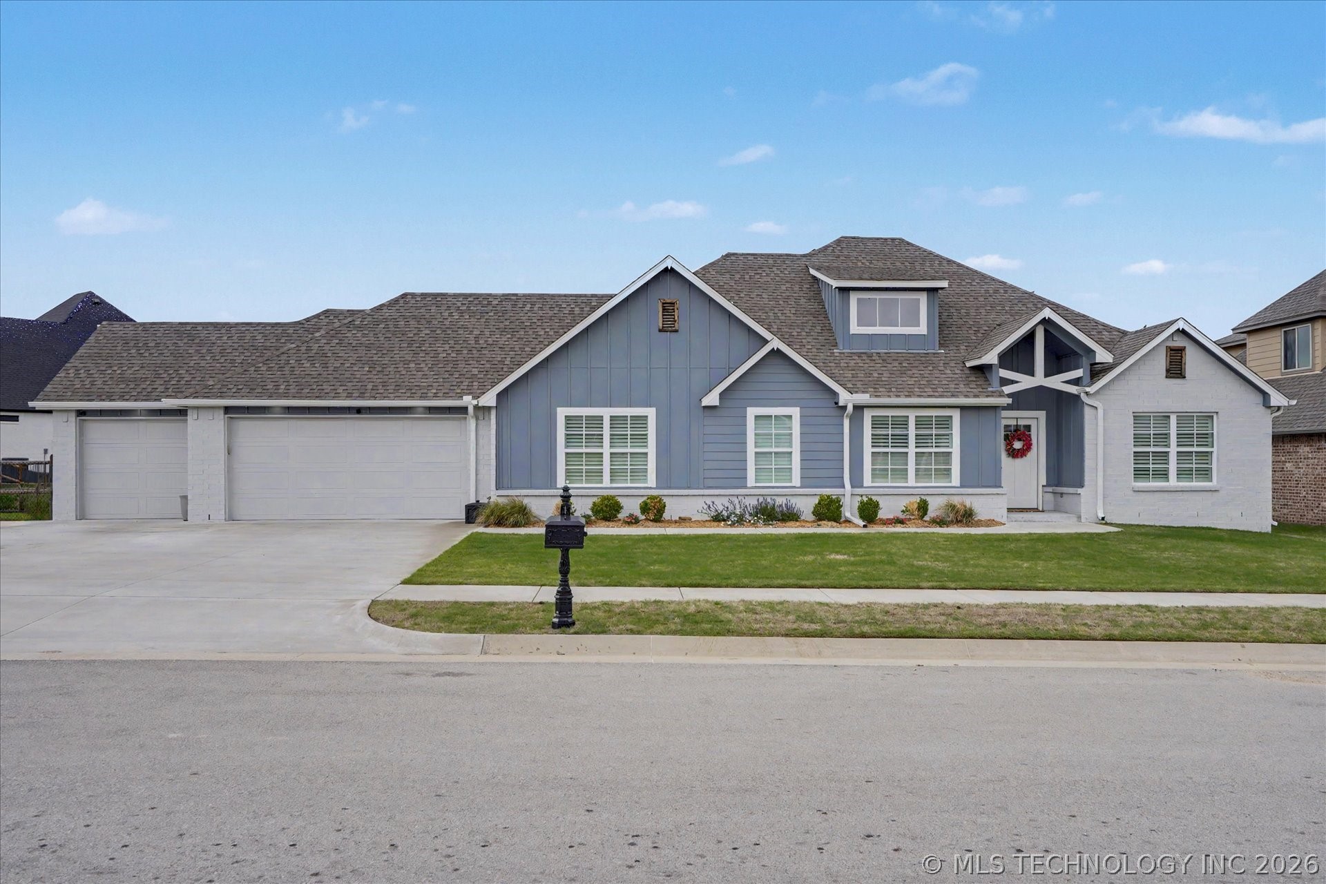 Photo 1 of 51 — 18977 E Ridgeline Road, Catoosa, OK 74015