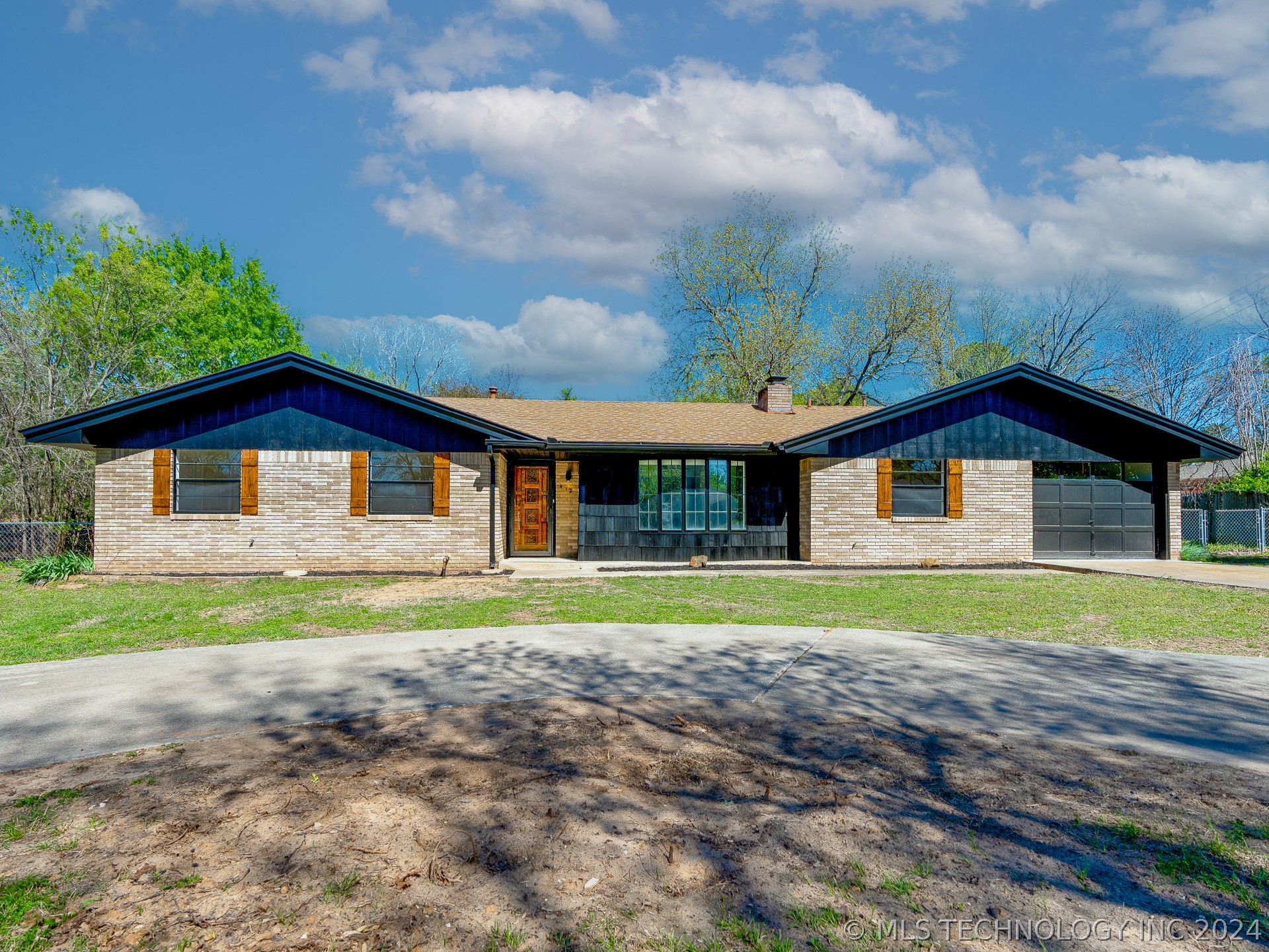 View Ada, OK 74820 house