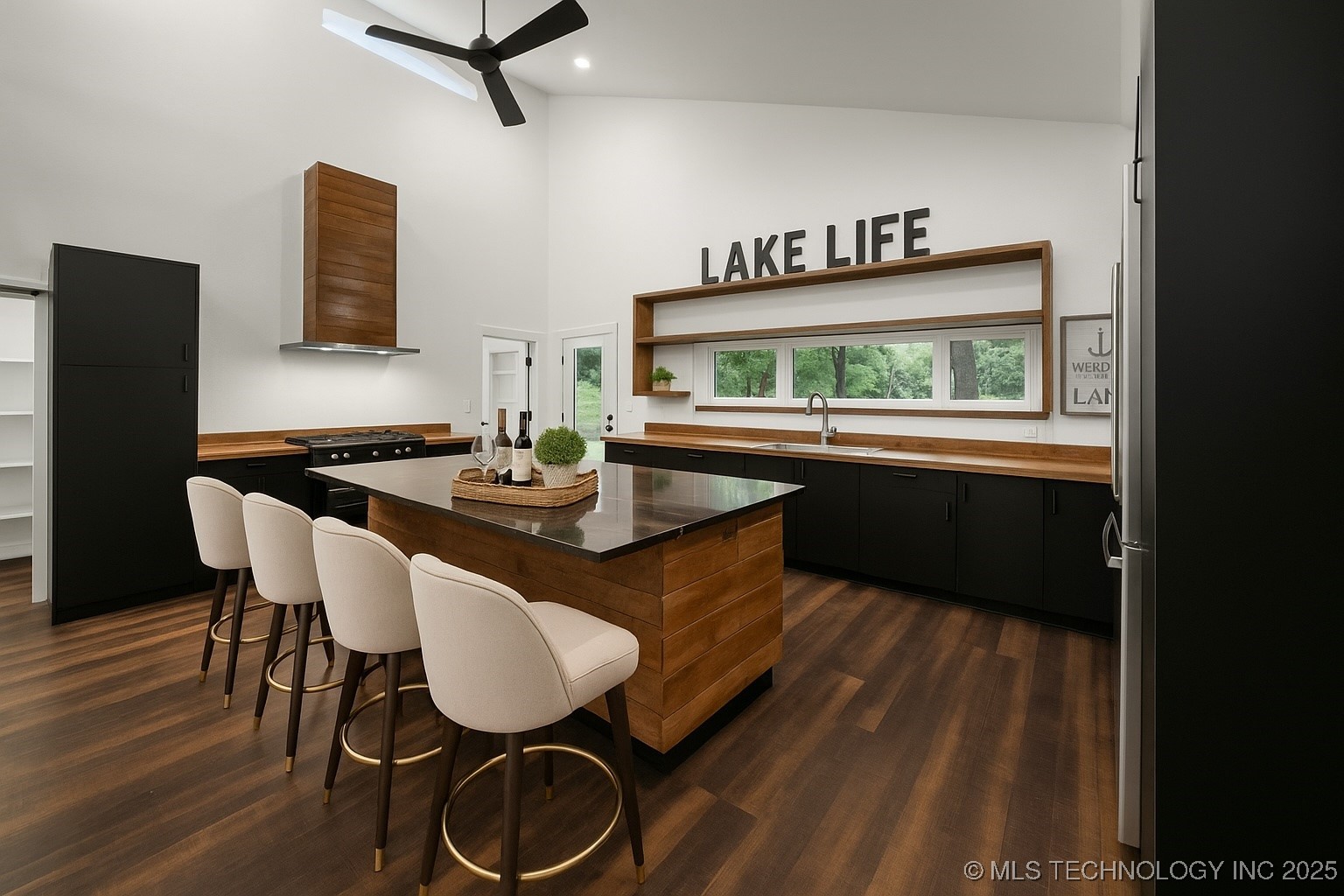 1417 Woodland Circle