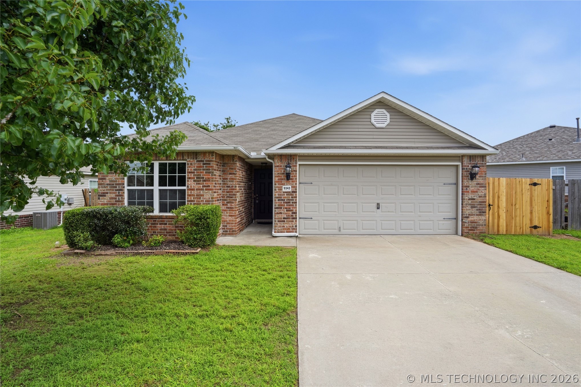 Photo 1 of 40 — 9343 S 255th EastAvenue, Broken Arrow, OK 74014