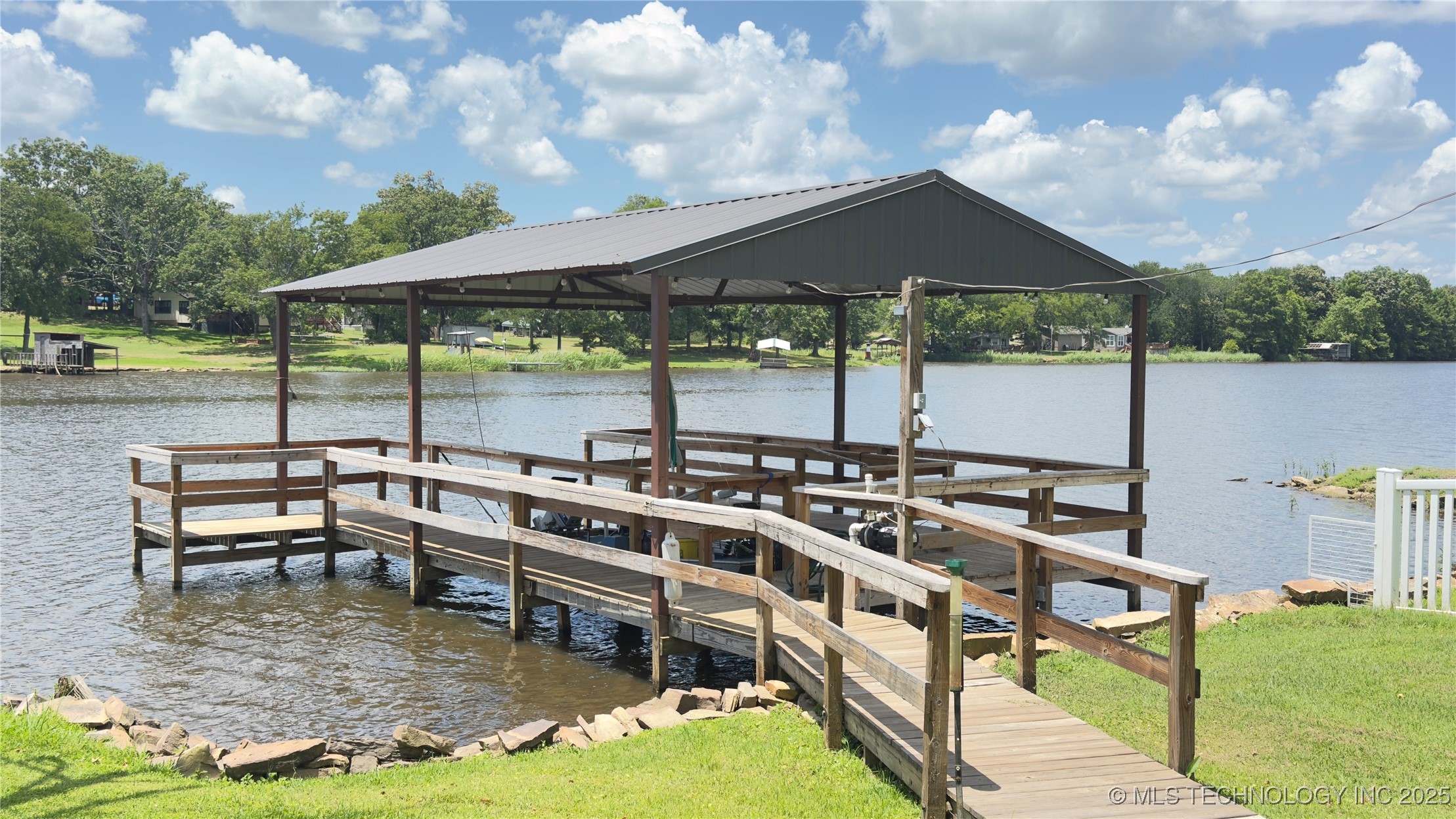 1060 Lakeside Drive