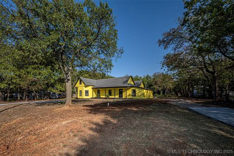 731 8th Avenue NW Ardmore OK 73401