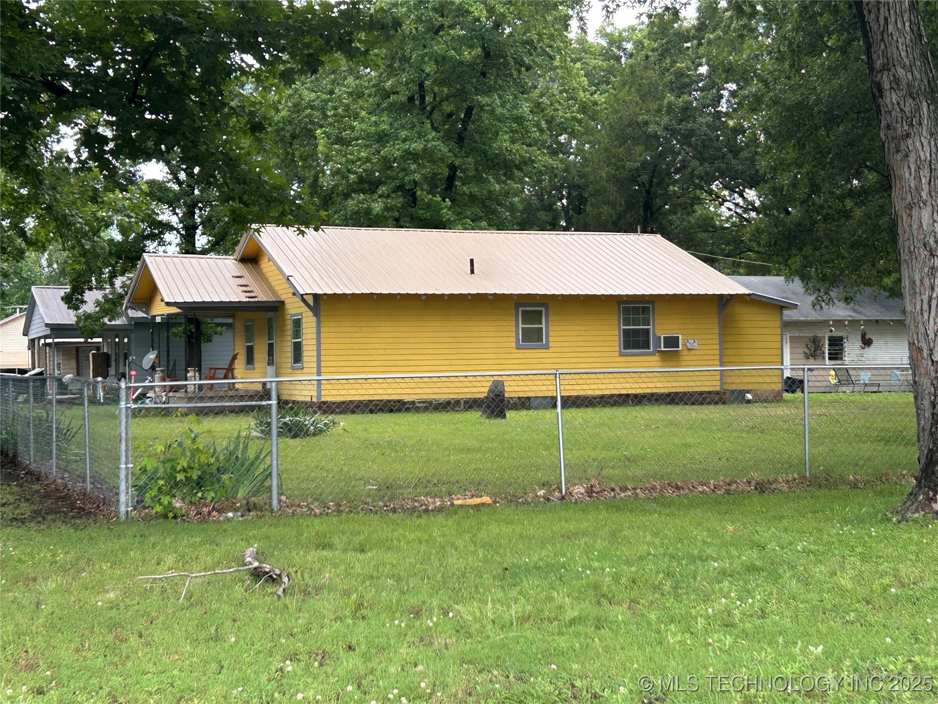 1315 W 5th Street