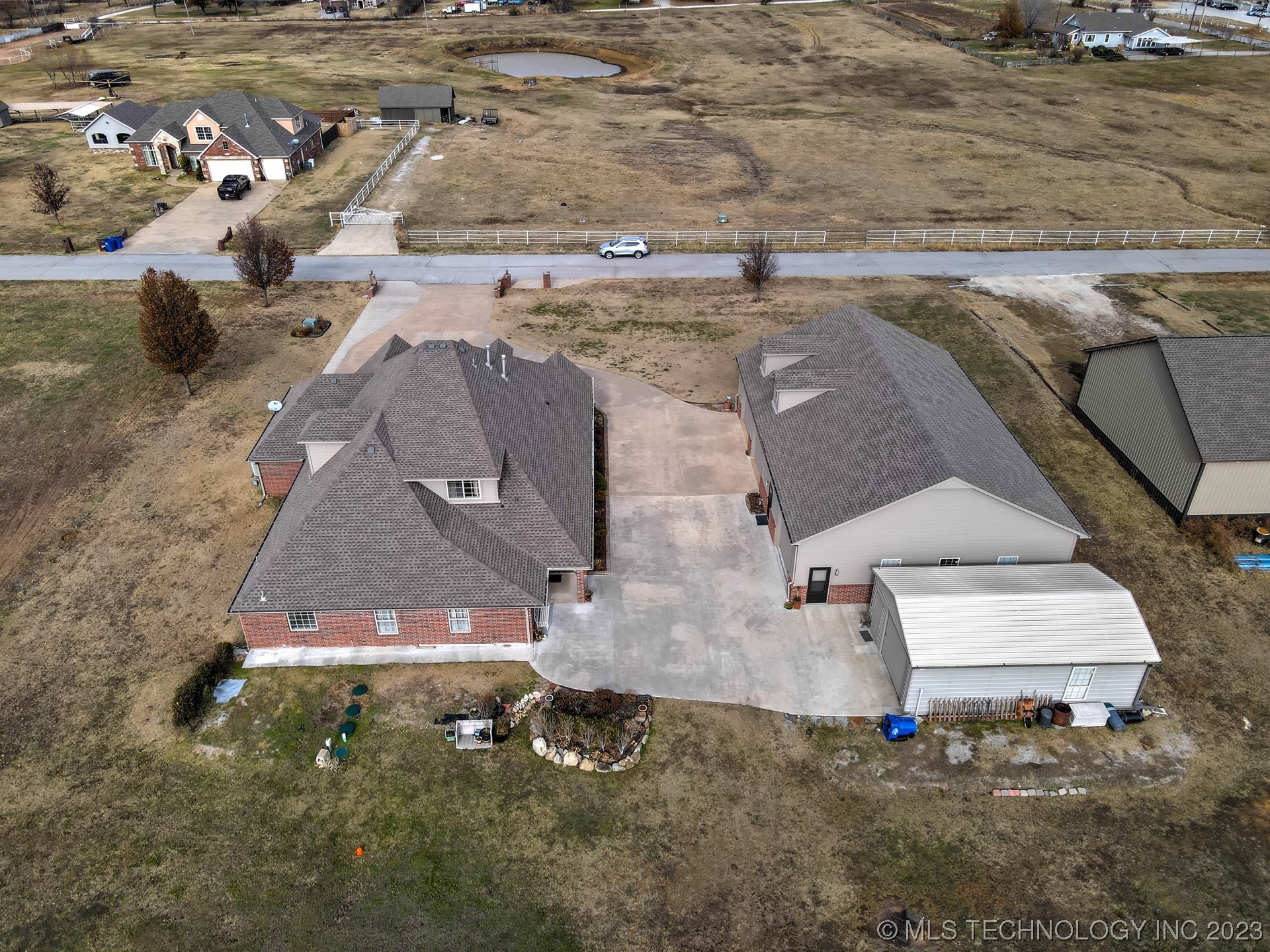 Photo 2 of 49 of 25516 E 109th Street S house