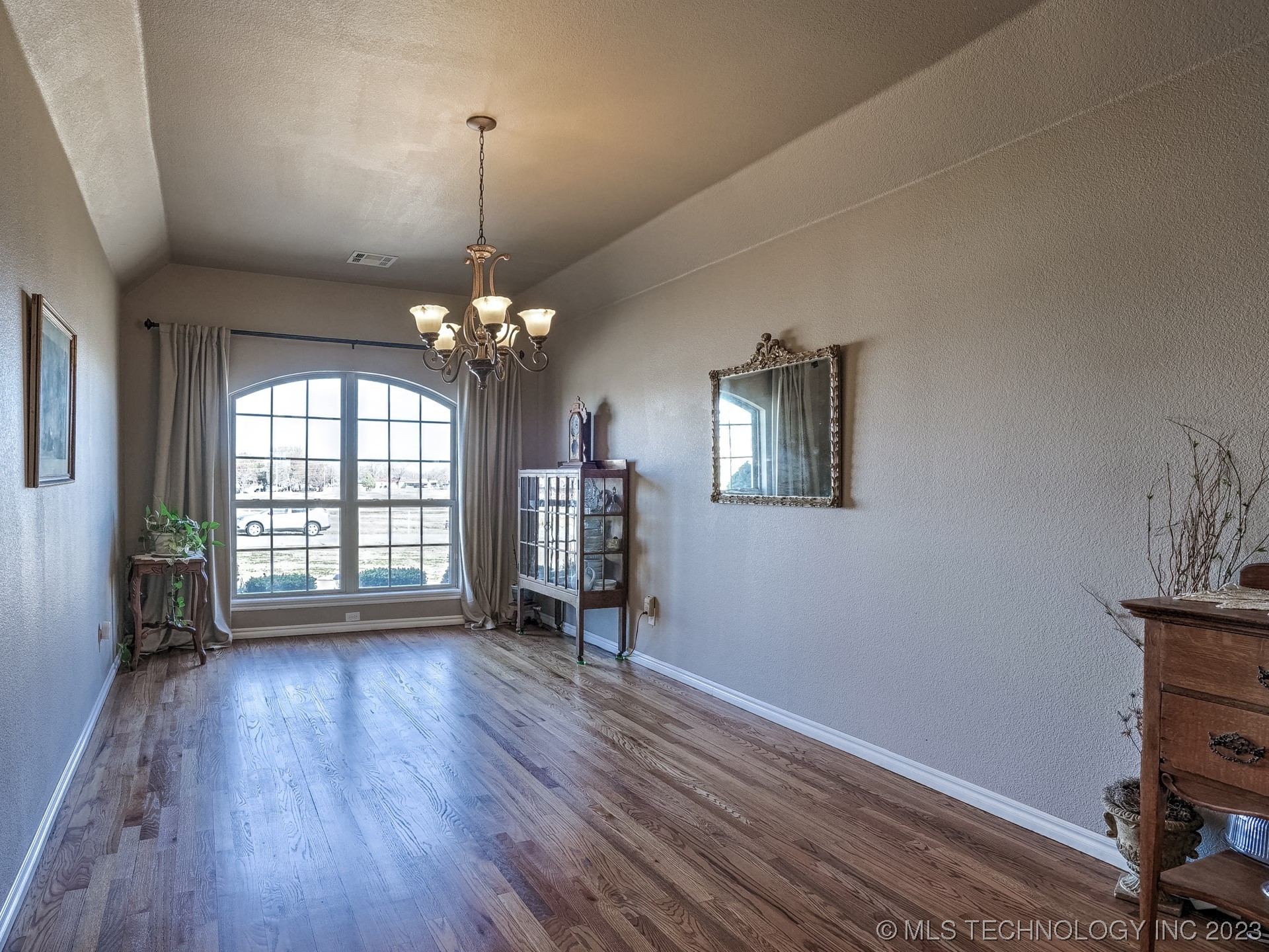 Photo 13 of 49 of 25516 E 109th Street S house