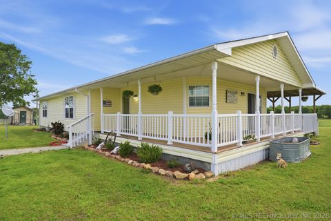 Photo of 11964 N 3590, Seminole, OK 74868 (MLS # 2614373)