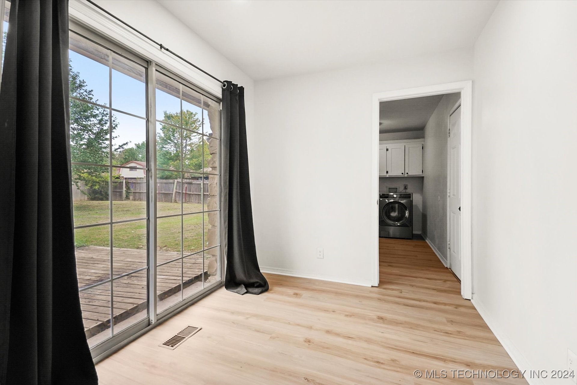 Photo 12 of 25 of 500 S 25th Street house