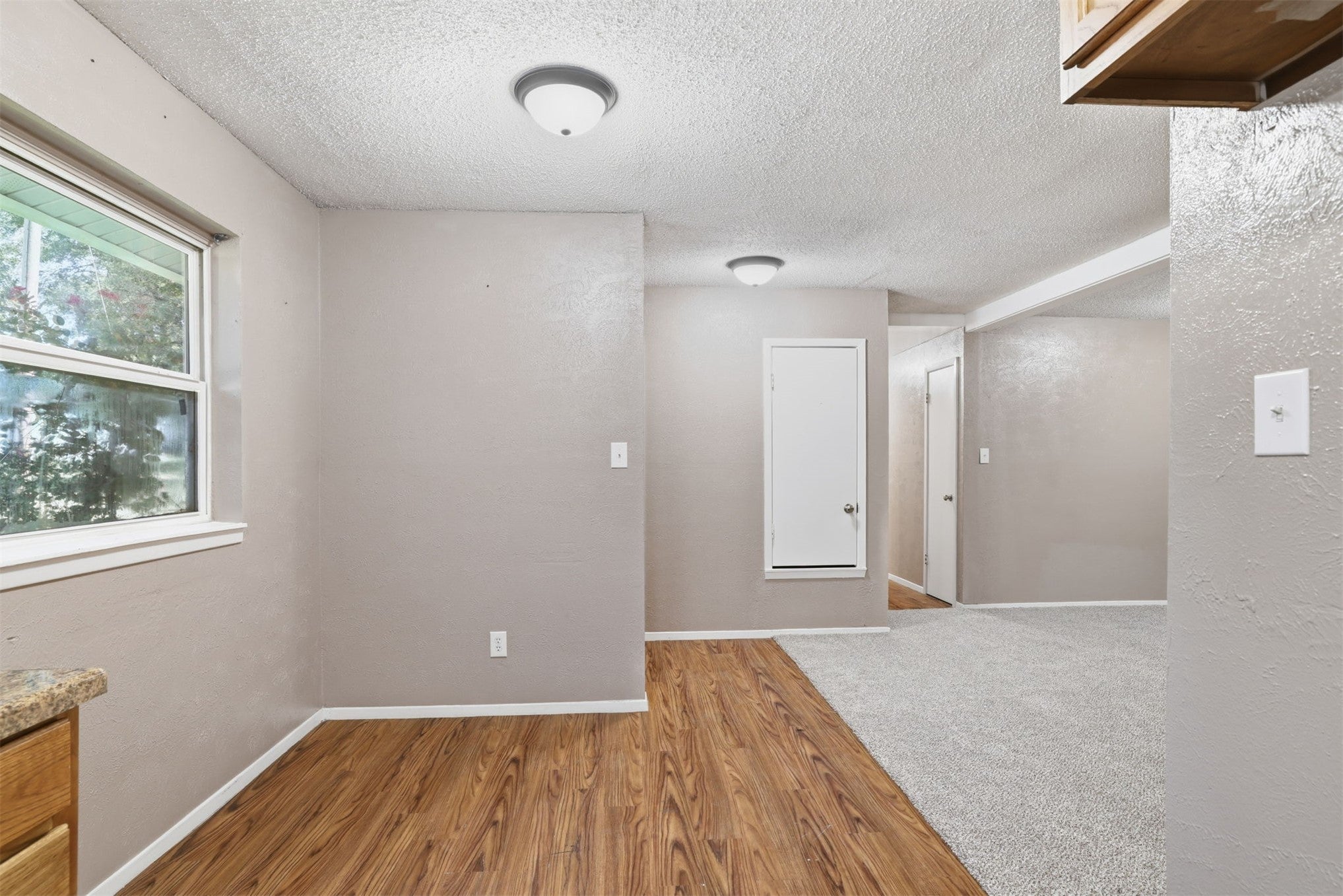 3024 Sulphur Springs